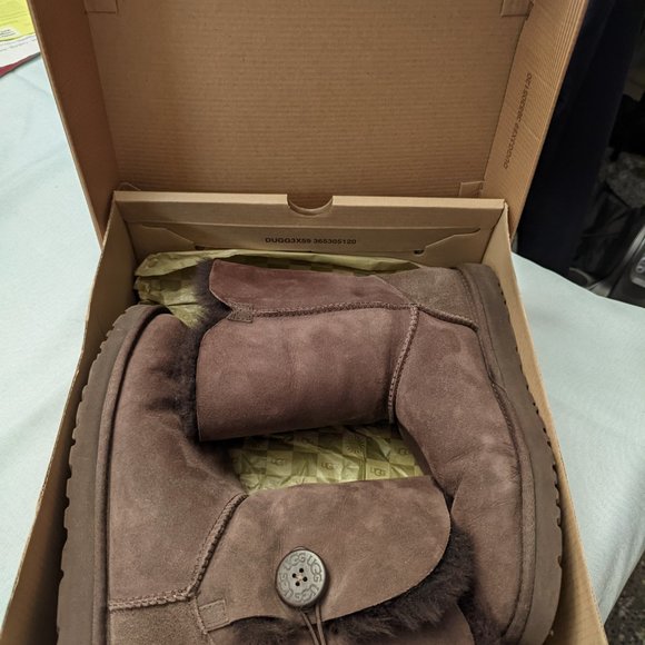 UGG Boots Women UGG Bailey Button Sheepskin Winter Boots 5803 - Picture 3 of 9